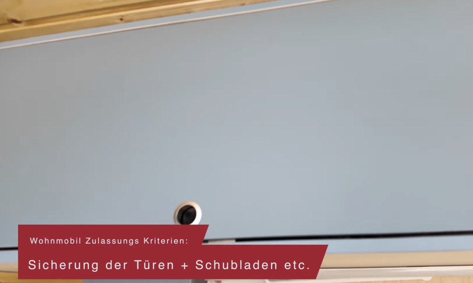 Push Lock Verriegelung zur Sicherung von Türen und Schubladen im Campervan