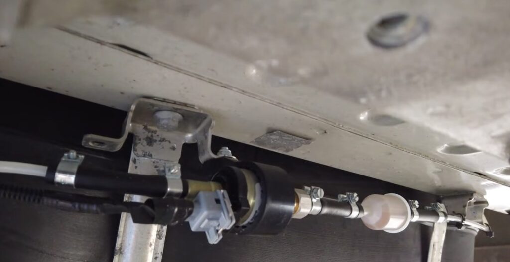 Tankentnehmer für Diesel Standheizung am Fiat Ducato Tank